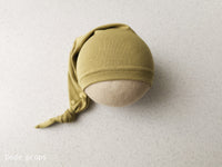 EASTON hat - newborn size